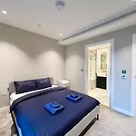 Vauxhall Lux Apartment